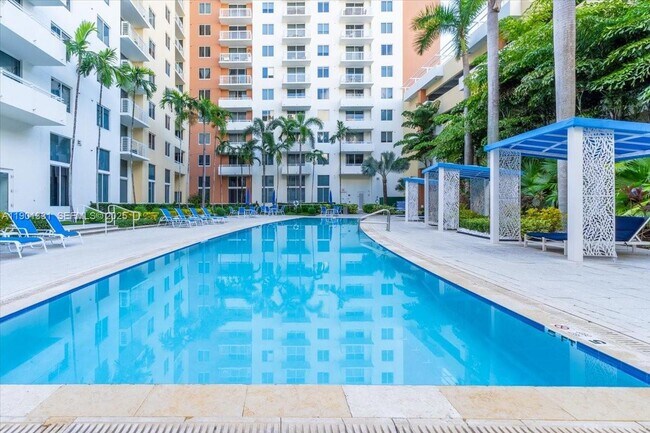 Building Photo - 18800 NE 29th Ave