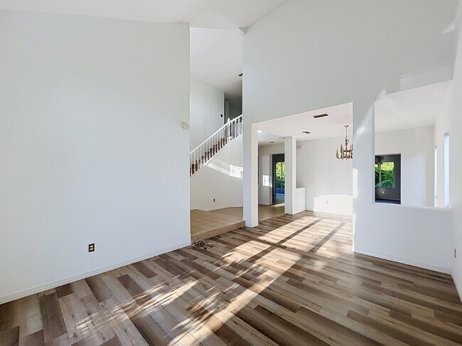 Building Photo - 9122 Rockrose Dr