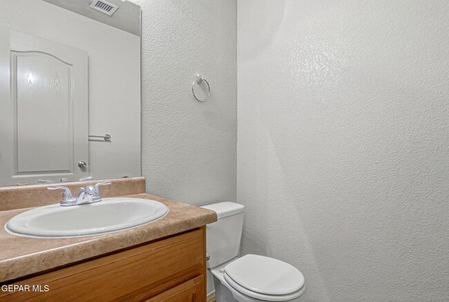 Building Photo - 2328 Honey Dew St