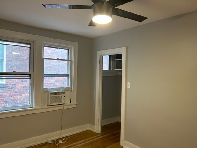 Building Photo - 7433 Penfield Ct