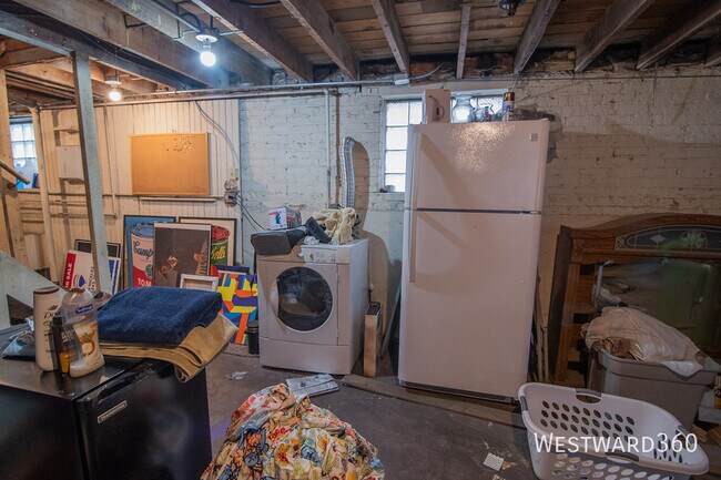 Building Photo - 7741 S Chappel Ave