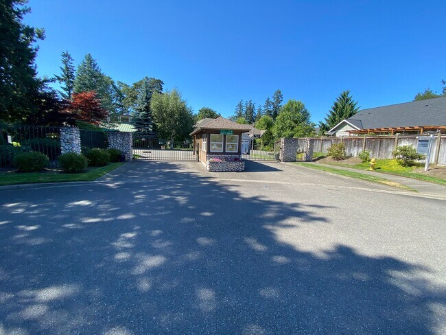 Building Photo - 8909 Eagle Point Loop Rd SW