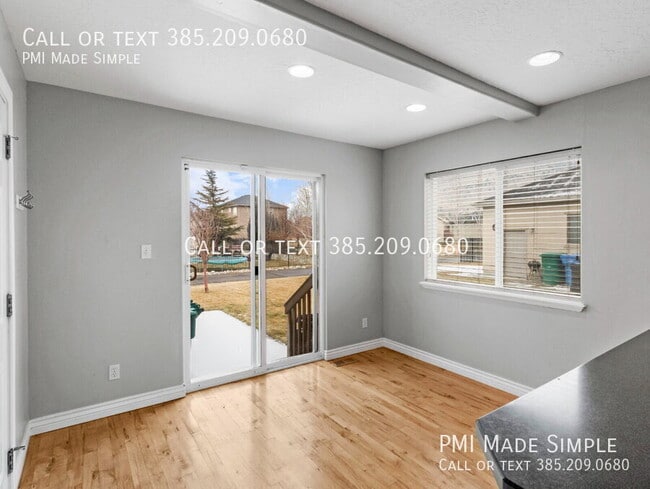 Building Photo - Spacious 5-Bed Home, Cedar Hills, Mountain...