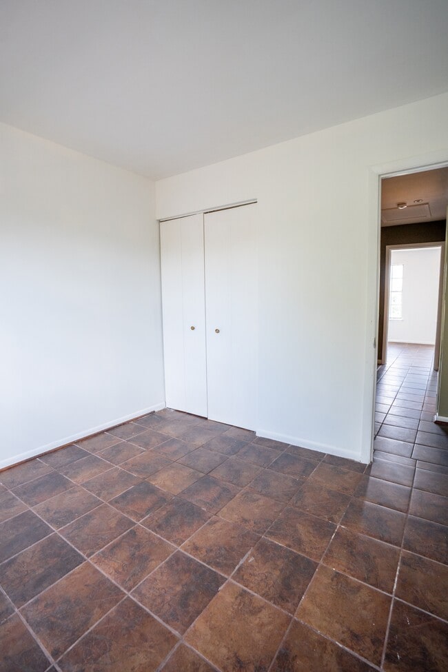 Building Photo - 8202 Ashford Blvd