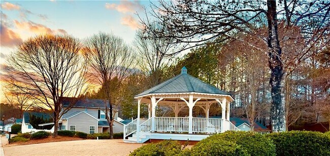 Building Photo - 968 Windcroft Cir NW