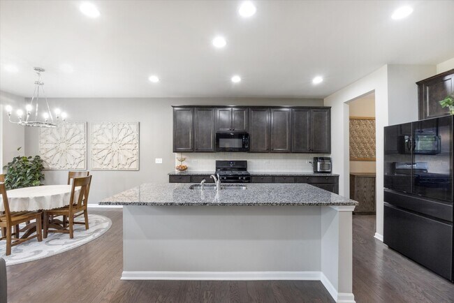 Building Photo - 1507 Tail Leaf Ct