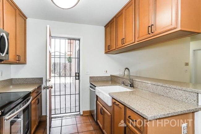 Building Photo - 103 Tinker Way