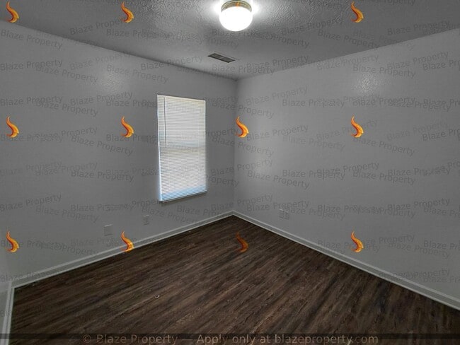 Building Photo - Easy Living, 3 Bedrooms