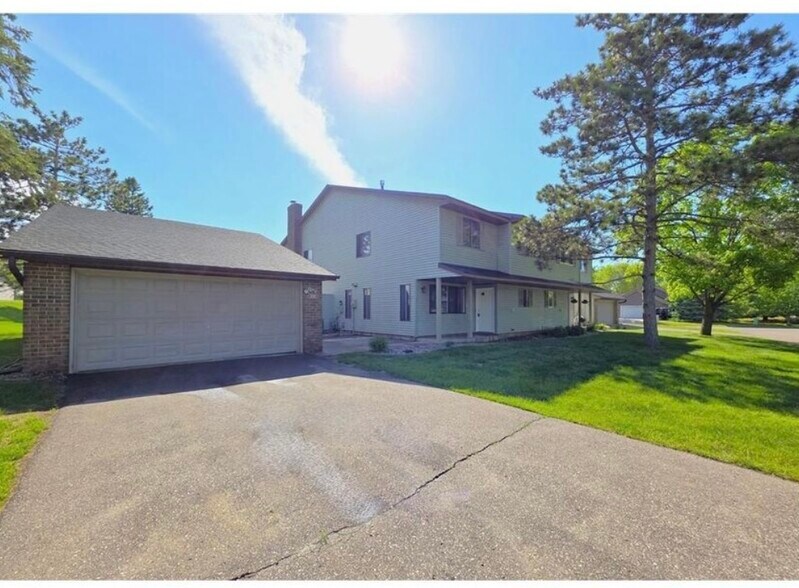 Building Photo - 4710 Lenore Ln