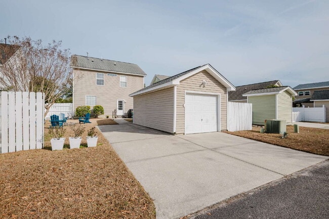 Building Photo - Furnished 3 Bedroom Home in Bluffton Park