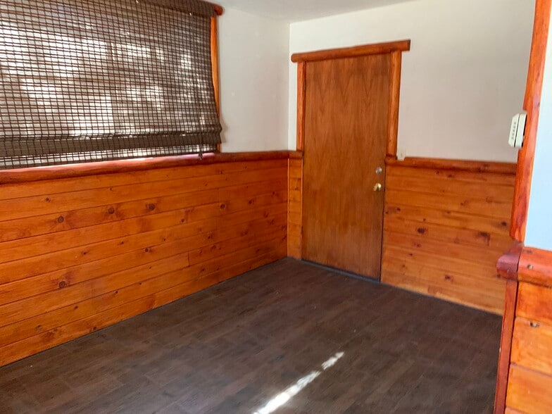 Building Photo - 338 Riverside Ave