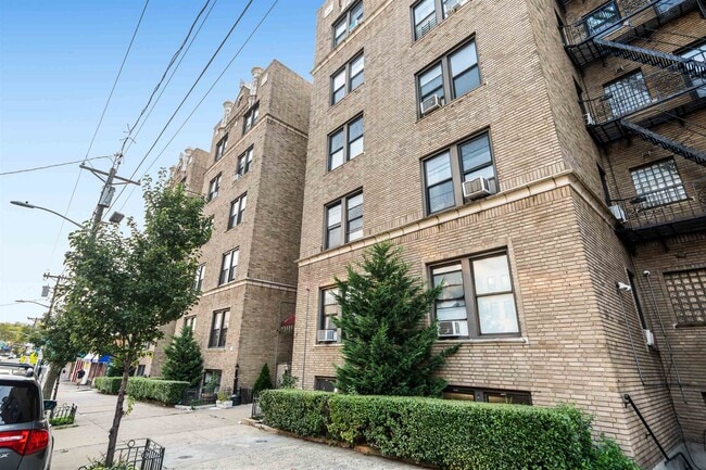 Building Photo - 2700 John F. Kennedy Blvd