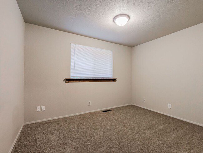 Building Photo - 5327 Glenwood Ave