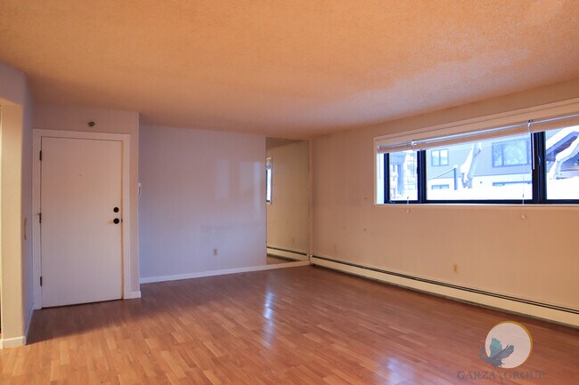 Building Photo - 16 Glacier Ave