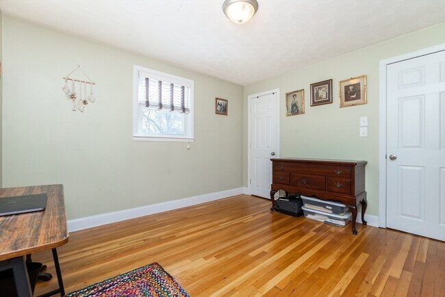 Building Photo - 73 Winfield St