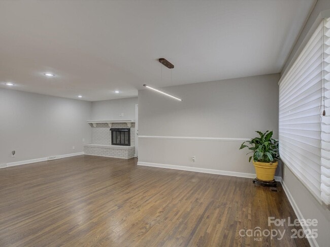 Building Photo - 6219 Colchester Pl