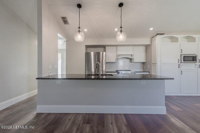 Building Photo - 2465 Wattle Tree Rd W