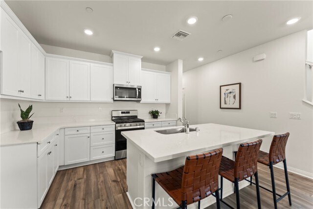 Building Photo - 4281 S Hermosa Paseo