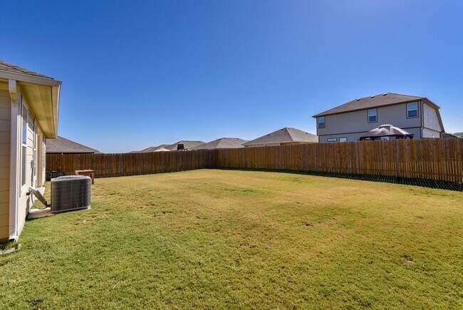 Building Photo - 100 Sulphur River Lp