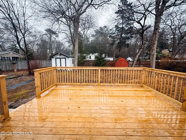 Building Photo - 827 Rogers St