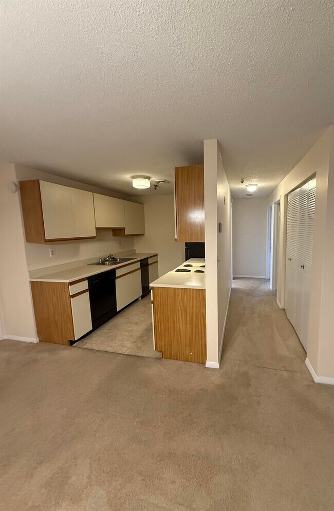 Building Photo - 425 Abbott Farm Ln