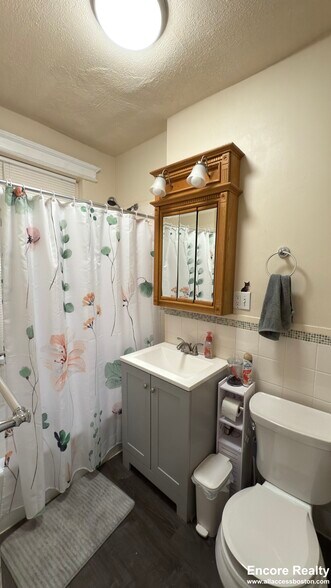 Building Photo - 58 Queensberry St