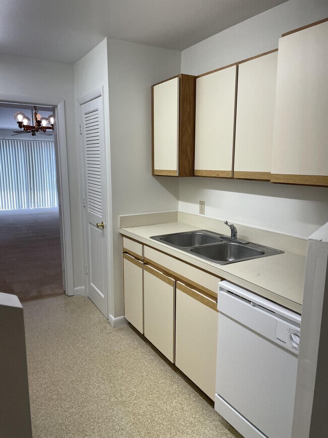 Building Photo - 109 Harvest Dr