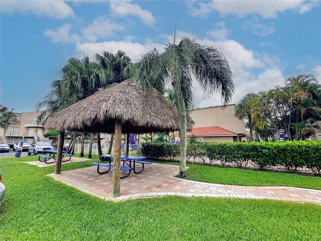 Building Photo - 8660 NW 6th Ln
