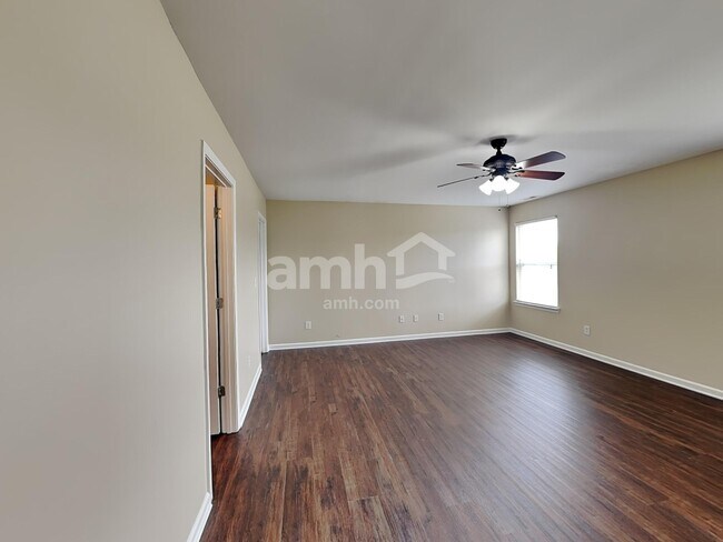 Building Photo - 275 Flanders Dr