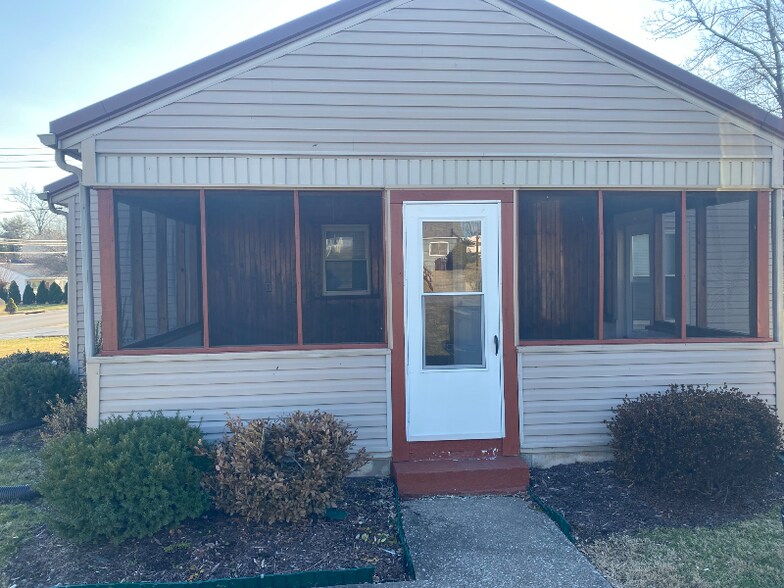 Building Photo - 200 Boggs Ln