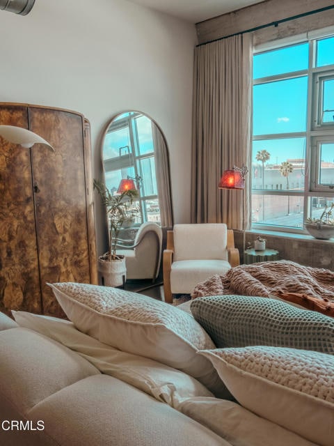 Building Photo - 530 S Hewitt St