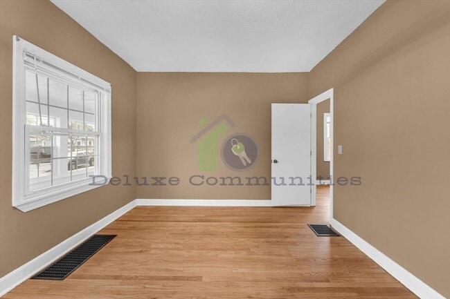 Building Photo - 655 High St SW