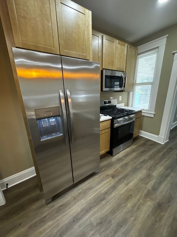 Building Photo - 2613 Chesterfield Ave