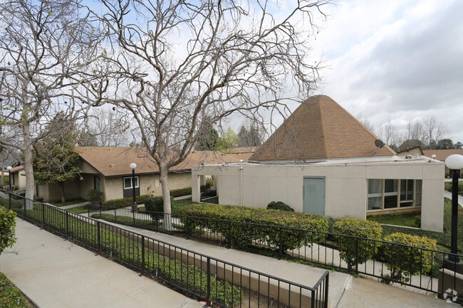 Building Photo - Gregory Gardens Apartments