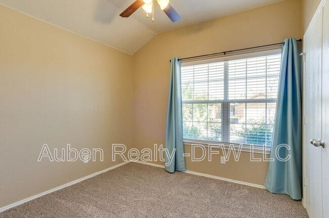 Building Photo - 4533 Wheatland Dr