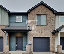 Building Photo - $1775! 3 Bedroom/ 2.5 Bathroom Townhome!