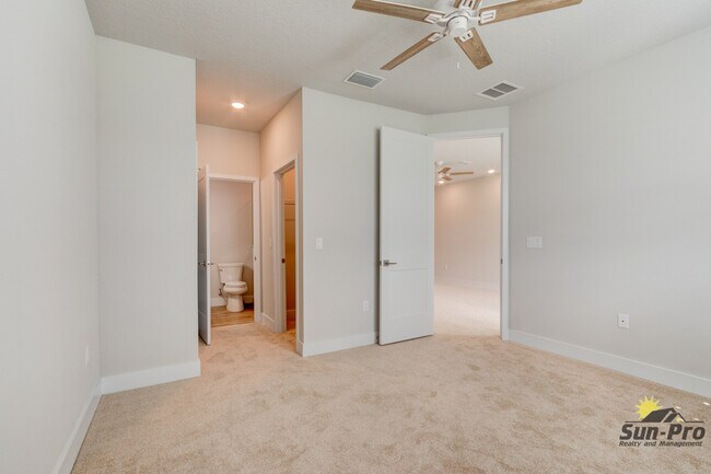 Building Photo - 3046 Isles Wy