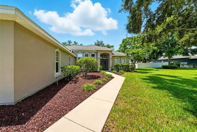 Building Photo - 36815 Queen Bee Ln