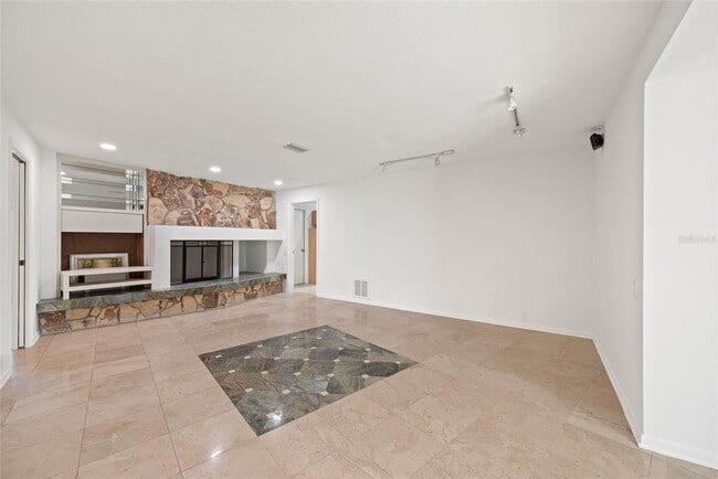 Building Photo - 4121 Crosswater Dr