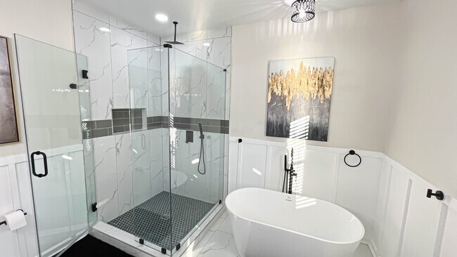 Building Photo - 2813 Mead Rd