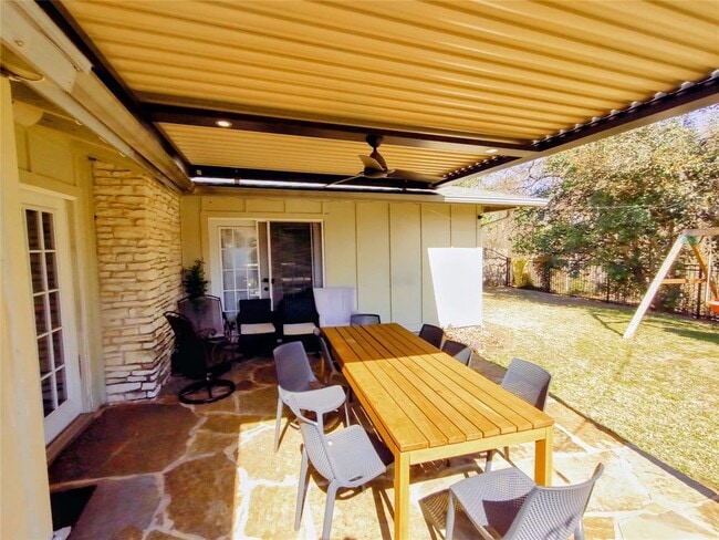 Building Photo - 7503 Chimney Corners