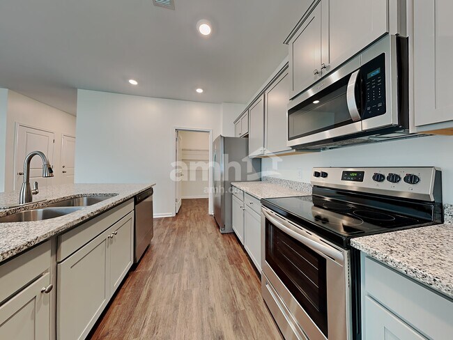 Building Photo - 123 Troupe Dr