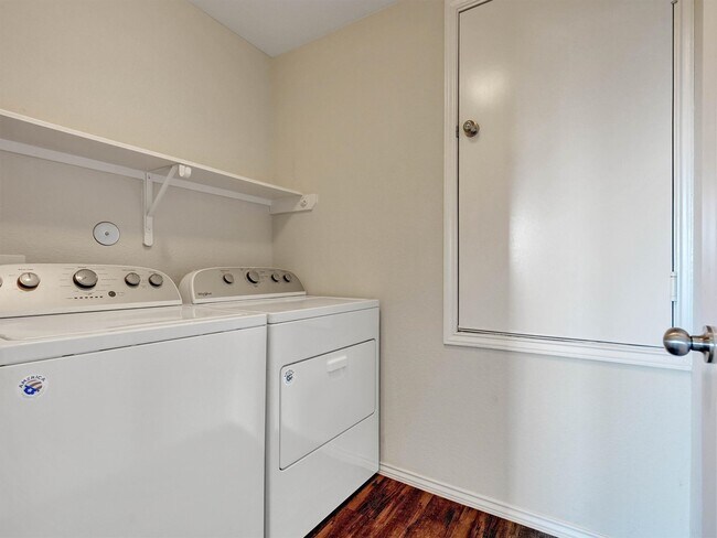 Building Photo - 24038 Hay Iron Dr