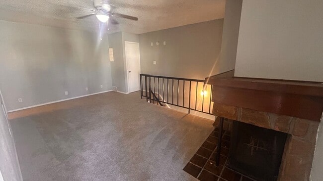 Building Photo - Wonderful 1-bedroom, 1.5-bath loft style condo!