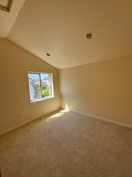Building Photo - 8505B 17th Ave NW