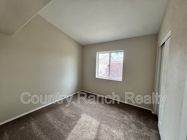 Building Photo - 1934 Easy St