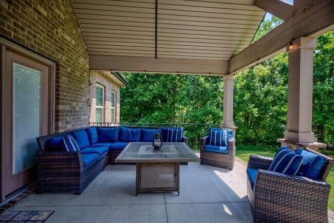 Building Photo - Fully Furnished, Short Term Rental, 1 Mont...