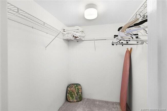 Building Photo - 10200 S Ocean Dr