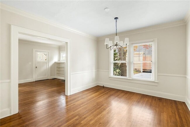 Building Photo - 5450 E Mountain St