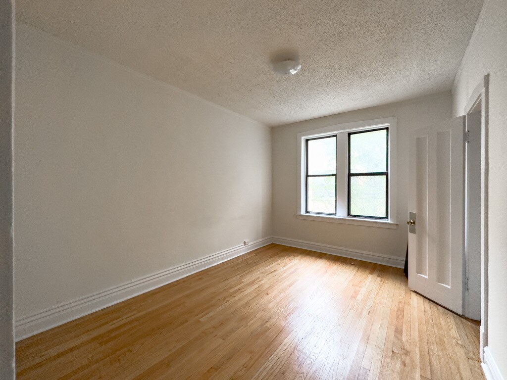 Building Photo - 1540 N Kedzie Ave